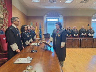 La presidenta de la Sala de lo Contencioso-administrativo del TSJ de Extremadura durante el acto de jura/promesa